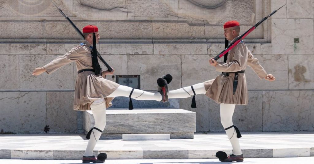 greek guards changing in athens 