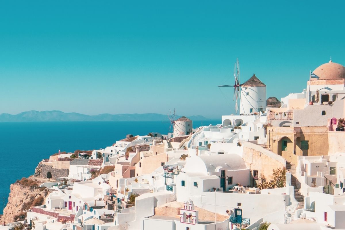 How Many Days In Santorini?